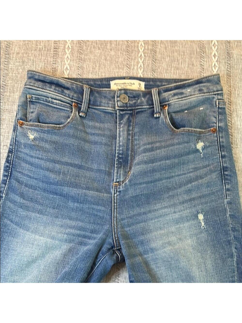 Abercrombie & Fitch High Rise Blue Jeans with Distressed Details